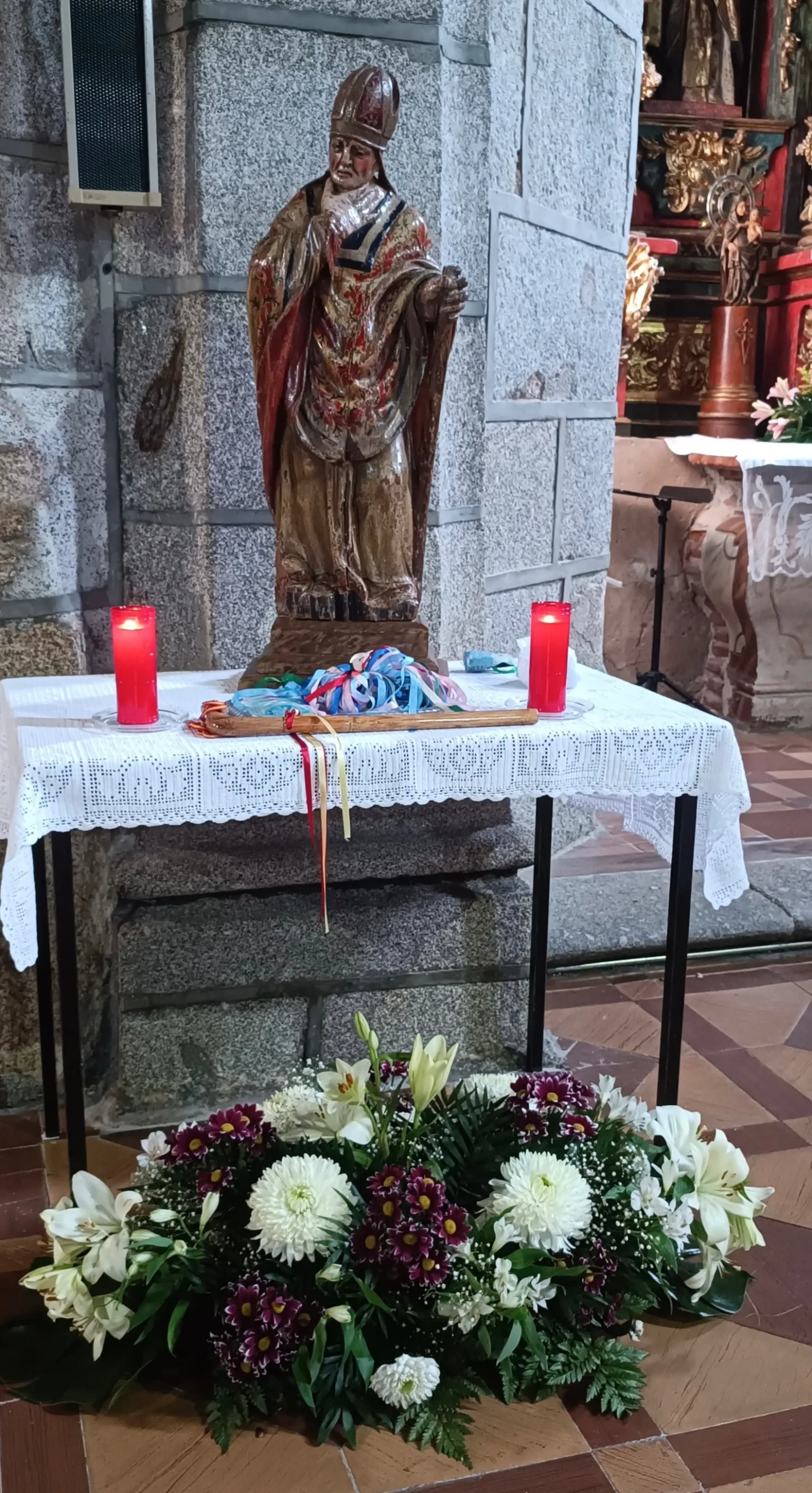 Foto 2 - El Ayuntamiento de Macotera celebra a su patr&oacute;n, San Blas