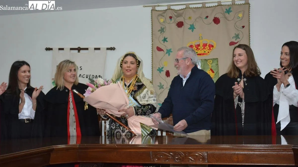 Foto 11 - M&aacute;s de 130 mujeres de Lumbrales celebran Las &Aacute;guedas, convocadas por una joven comisi&oacute;n