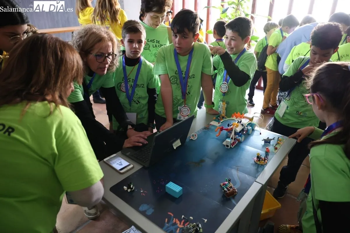 Gran participación de jóvenes en la IX edición del torneo First Lego League Salamanca | FOTOS: David Sañudo 