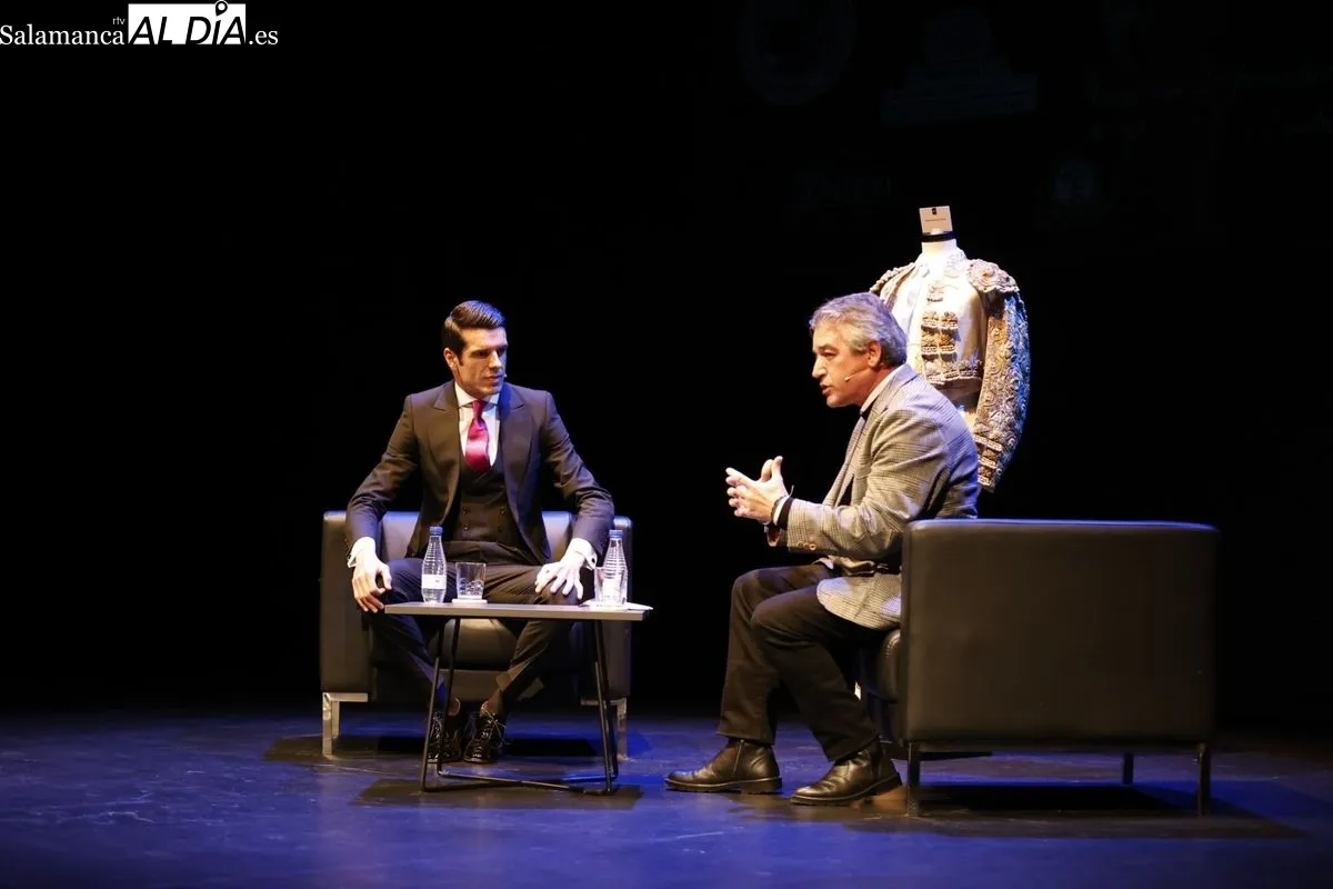 El Teatro Liceo rebosa torería en el homenaje de Juventud Taurina a Emilio de Justo | FOTOS: David Sañudo 