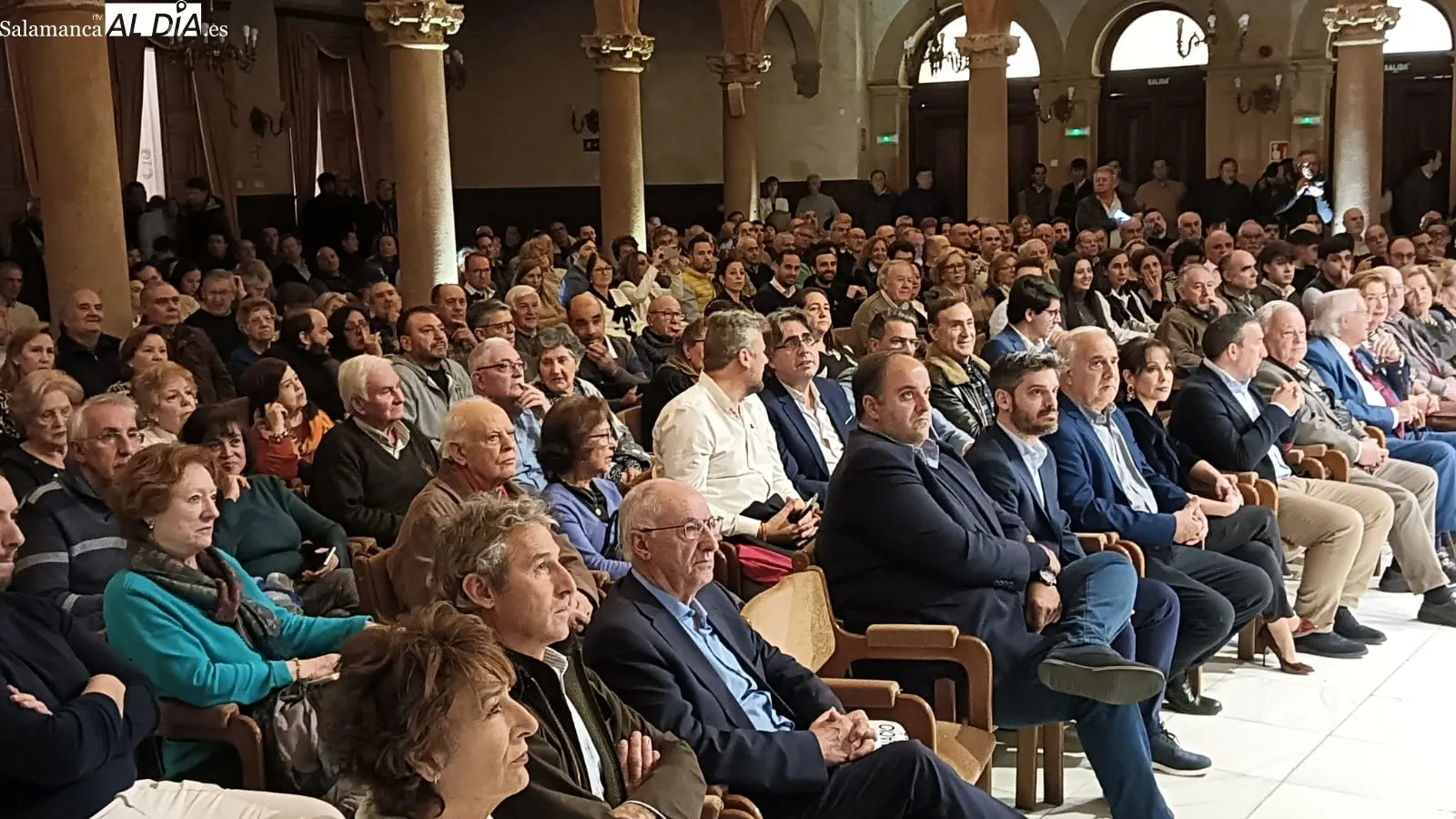Coloquio entre Castaño y Dolores Aguirre