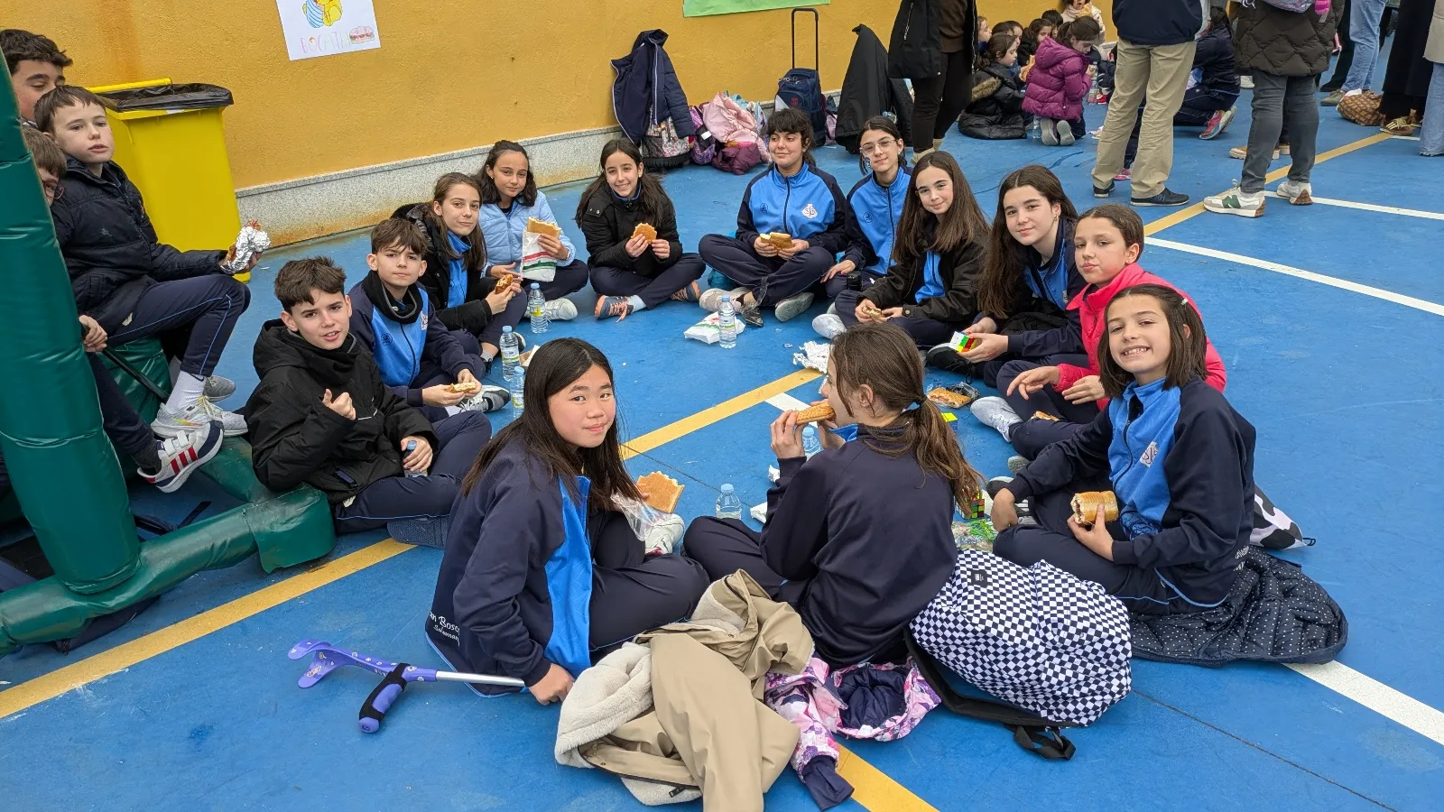  El Colegio San Juan Bosco celebra su tradicional Operación Bocata 