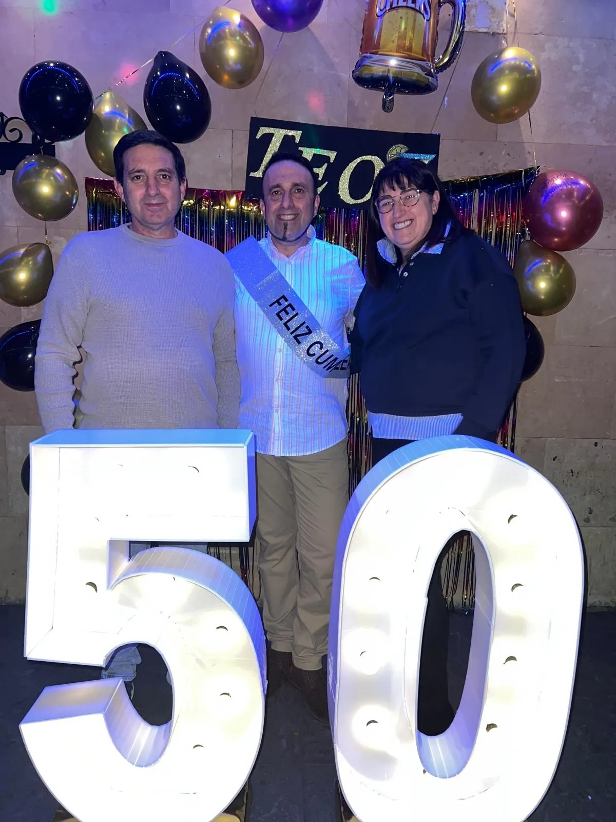 Foto 3 - Teo Marcos sopla las velas de su 50 cumplea&ntilde;os en una sorprendente fiesta