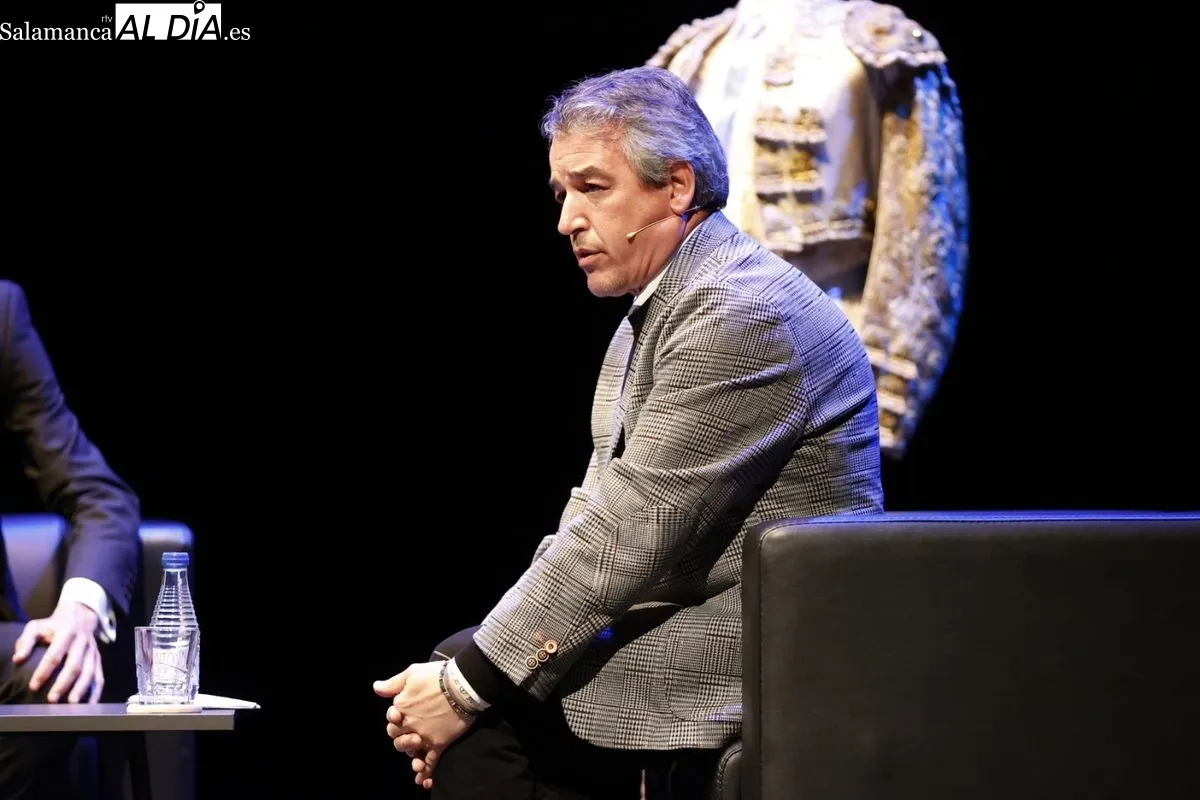 El Teatro Liceo rebosa torería en el homenaje de Juventud Taurina a Emilio de Justo | FOTOS: David Sañudo 