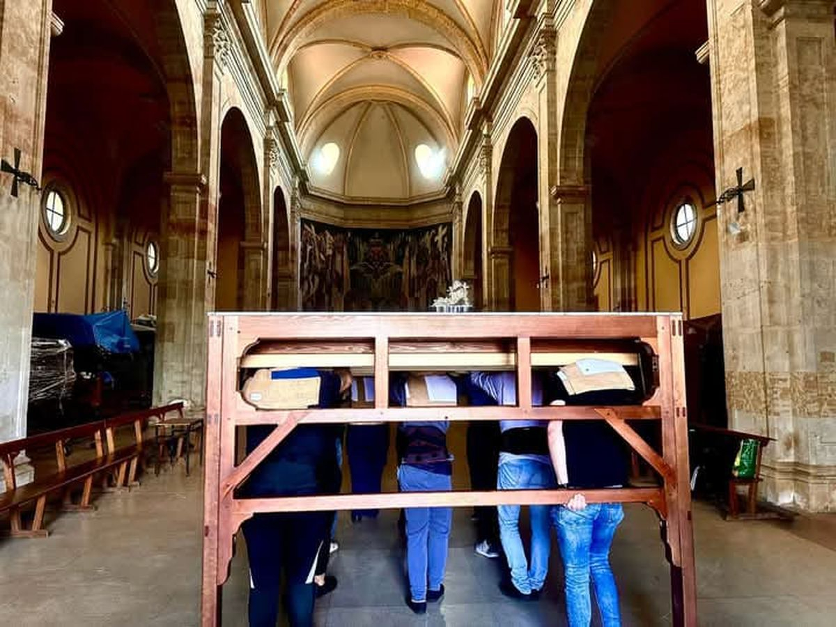 Estreno de la nueva parihuela para la Esperanza (FOTOS) 