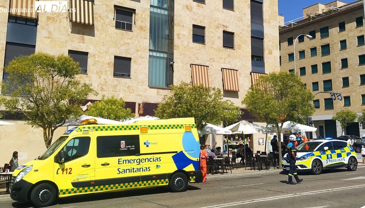 Herido el conductor de un patinete tras colisionar contra un coche en Salamanca