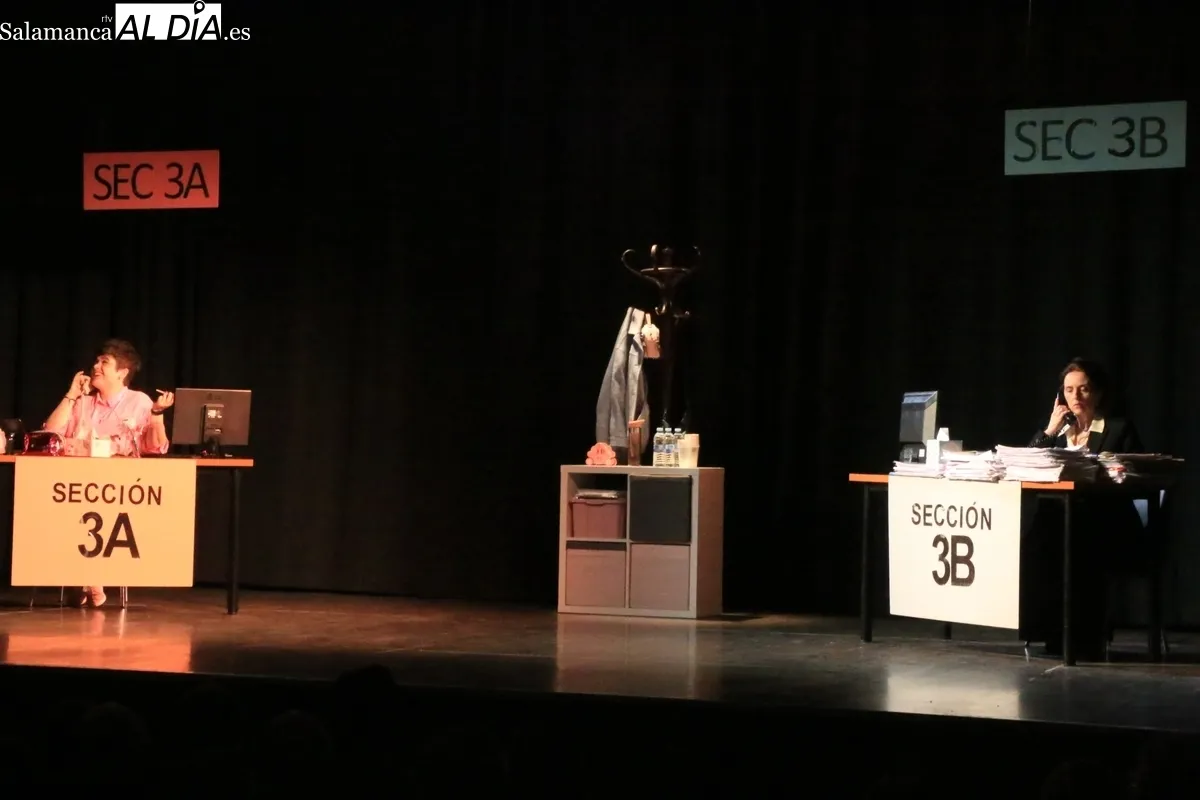 Athenea Teatro con 'Este lío no es de recibo' en Vitigudino / CORRAL