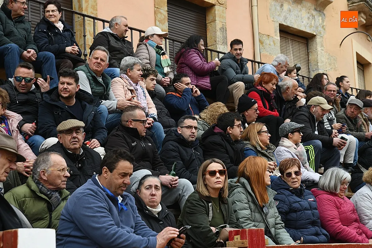 Foto 5 - Los Aficionados Pr&aacute;cticos cumplen su gran sue&ntilde;o en medio de una enorme expectaci&oacute;n