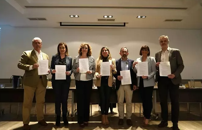 Miembros de Vox Salamanca se rebelan en una asamblea en Madrid: 