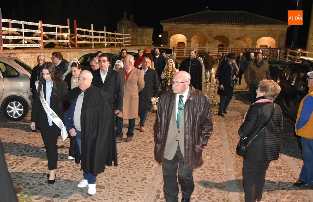 Foto 17 - Paco Ca&ntilde;amero viaja con la Puerta del Desencierro al Ciudad Rodrigo de su infancia y juventud