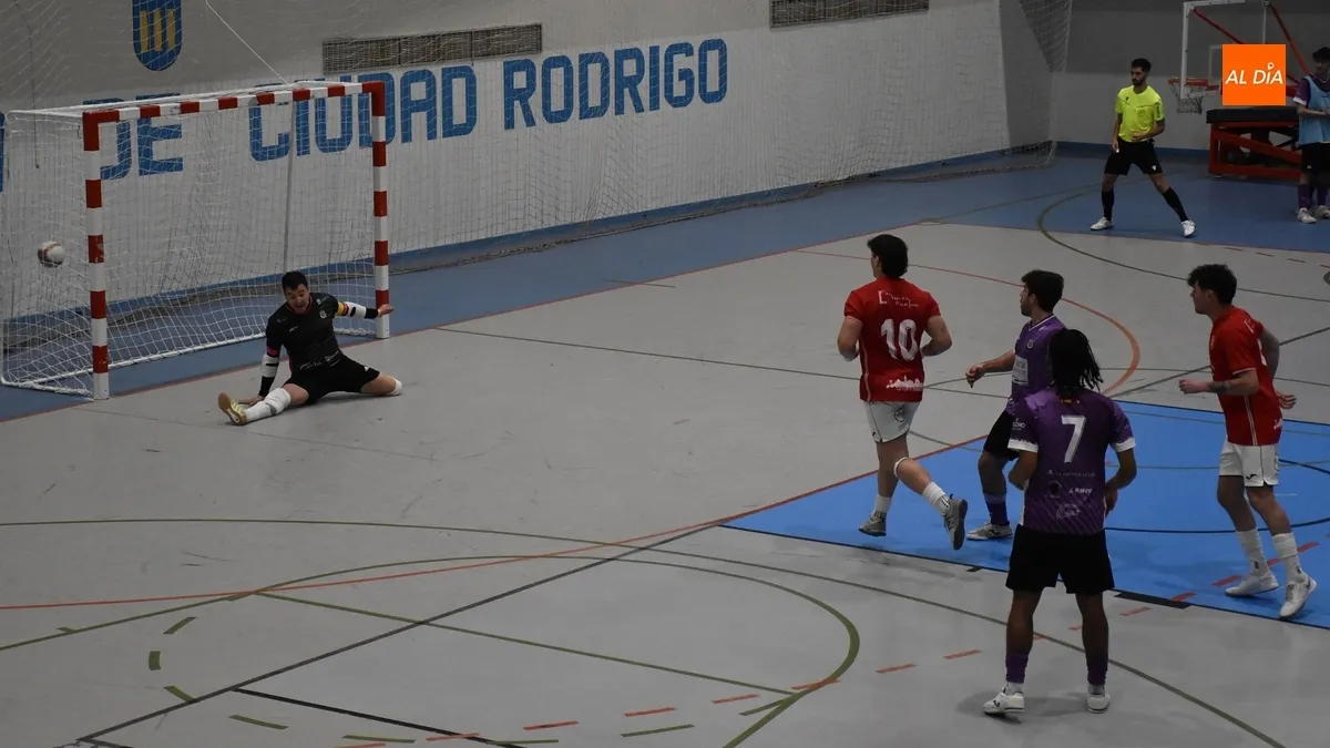 Foto 2 - El III Senior gana a La Ba&ntilde;eza, con p&oacute;ker incluido de Asier, un encuentro que dej&oacute; hilado en la 1&ordf; parte