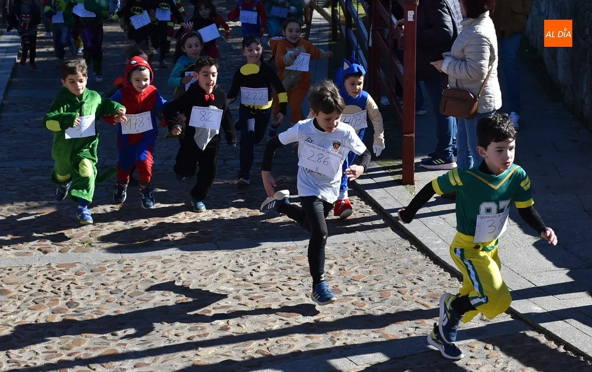Foto 10 - El Cross del Carnaval bate a lo grande su r&eacute;cord hist&oacute;rico al reunir a 954 participantes
