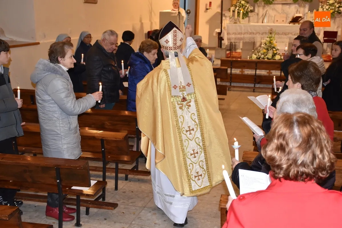 Foto 7 - Las religiosas renuevan su consagraci&oacute;n en una celebraci&oacute;n presida por el Obispo
