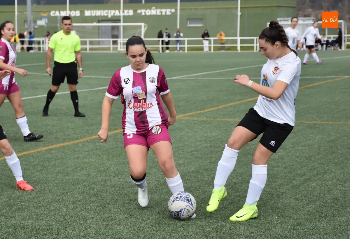 Foto 3 - El Infantil Femenino del Ciudad Rodrigo logra con un gran partido su victoria m&aacute;s holgada del curso