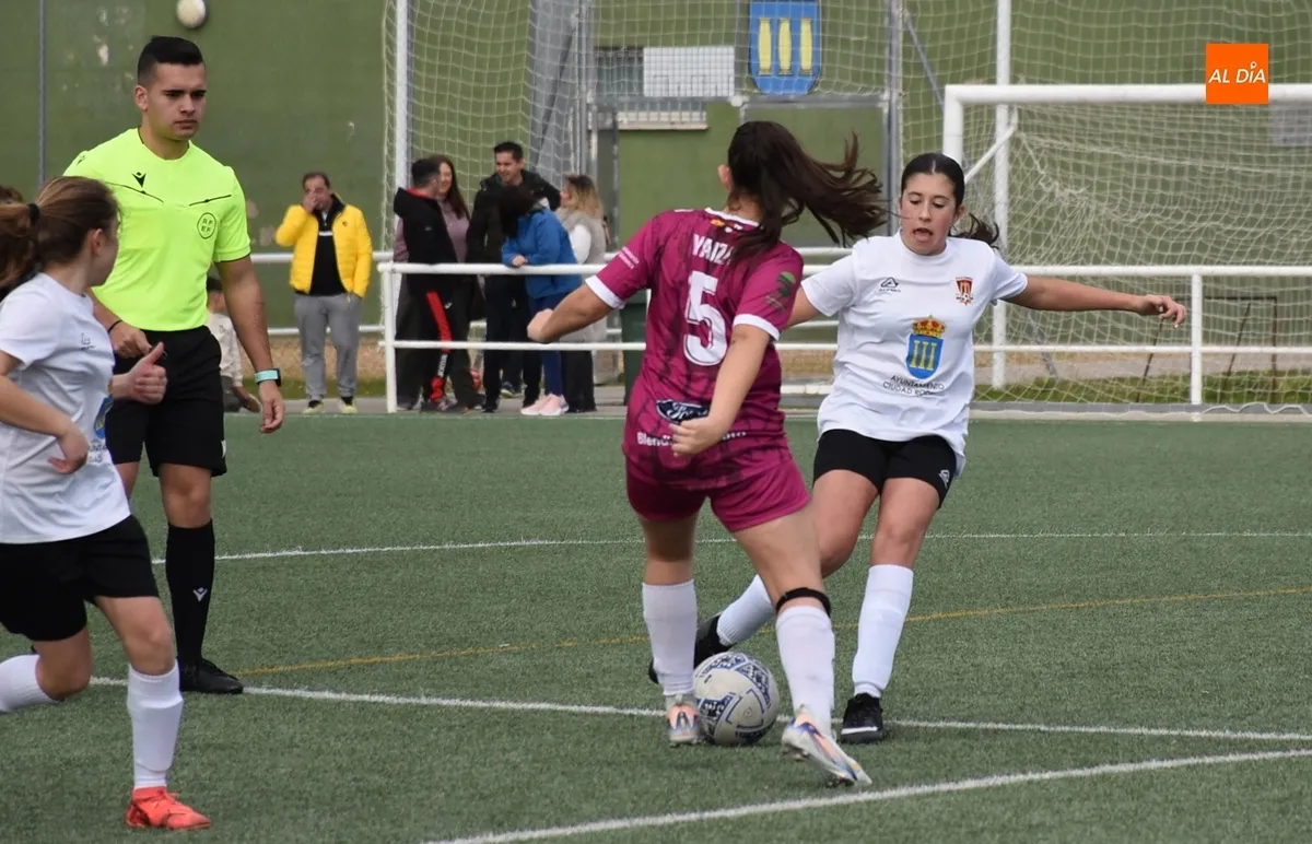 Foto 4 - El Infantil Femenino del Ciudad Rodrigo logra con un gran partido su victoria m&aacute;s holgada del curso