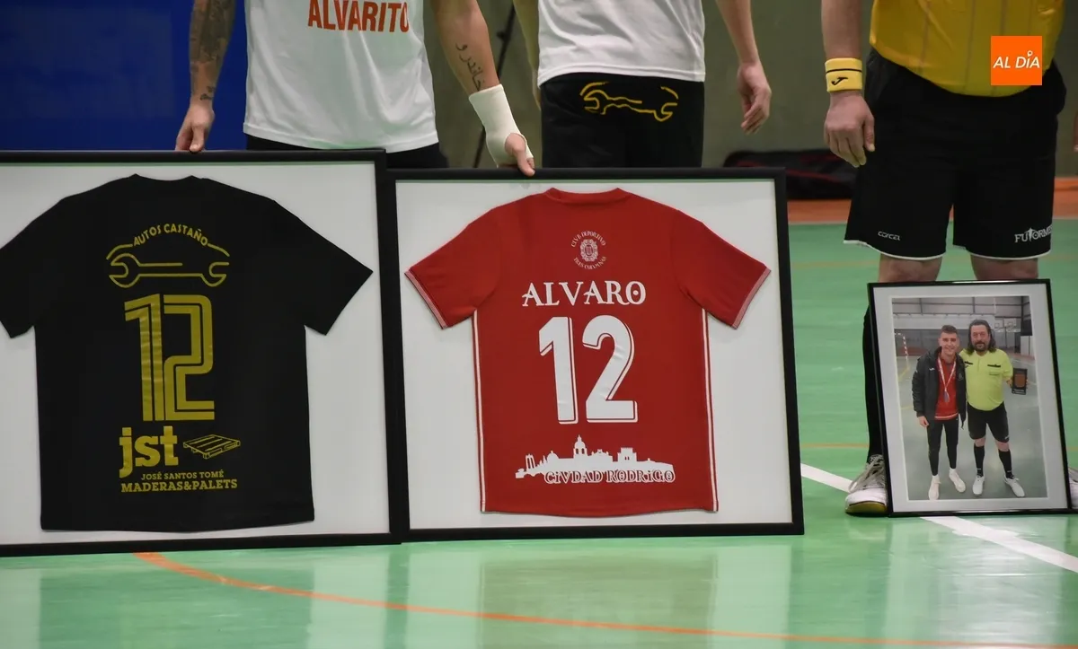 Foto 3 - El Mir&oacute;briga Futsal rinde homenaje a &Aacute;lvaro P&eacute;rez Ortega, cuyo recuerdo quedar&aacute; en Conde de Fox&aacute;