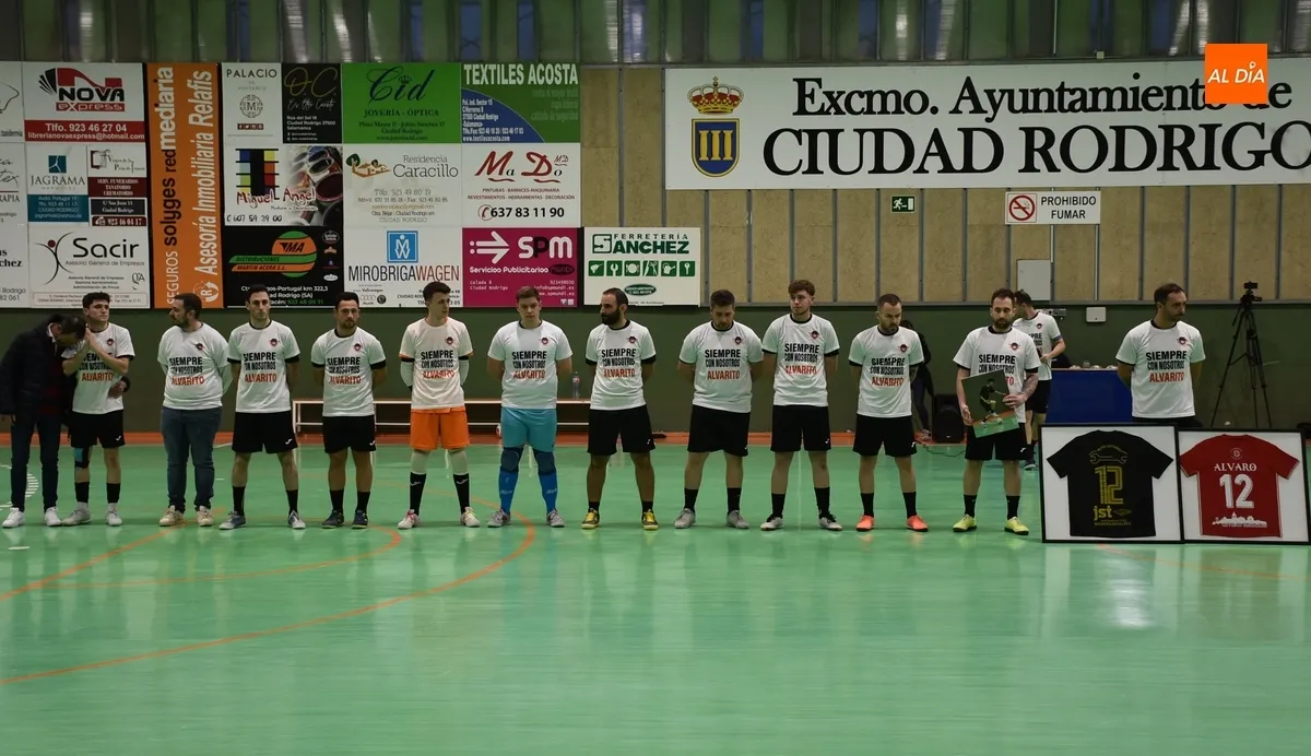 Foto 4 - El Mir&oacute;briga Futsal rinde homenaje a &Aacute;lvaro P&eacute;rez Ortega, cuyo recuerdo quedar&aacute; en Conde de Fox&aacute;