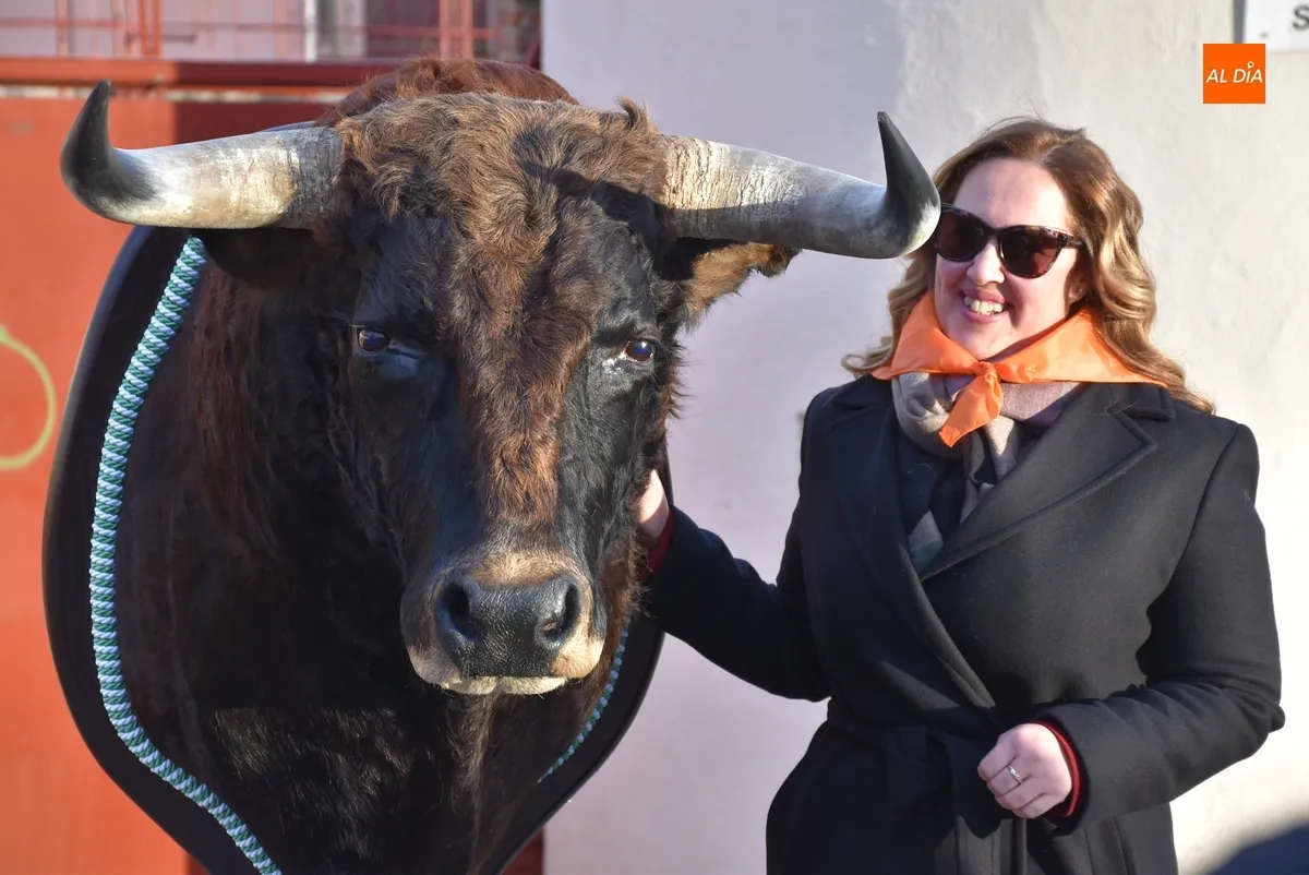 Foto 7 - Entregada a sus ganadores la cabeza naturalizada del Toro del Antruejo 2024