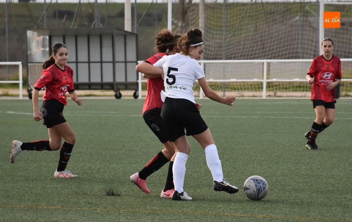 Foto 2 - El Infantil Femenino del Ciudad Rodrigo gana el partido aplazado en enero y adelantado al Carnaval