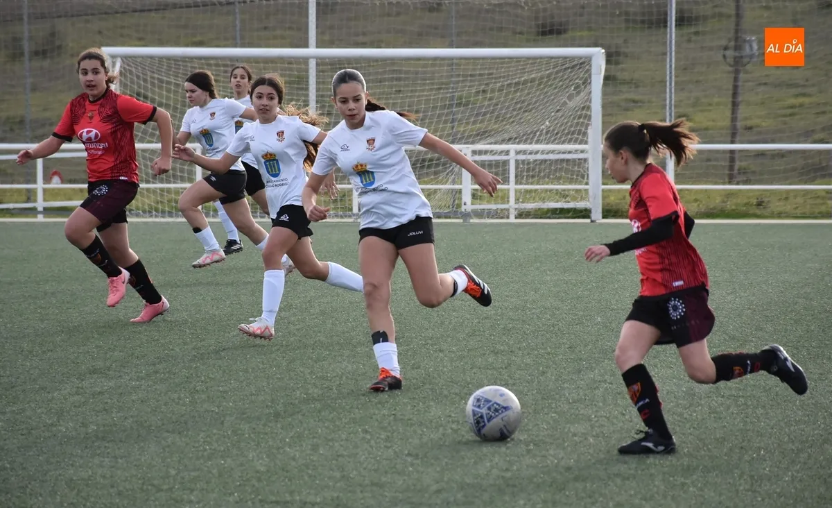 Foto 4 - El Infantil Femenino del Ciudad Rodrigo gana el partido aplazado en enero y adelantado al Carnaval