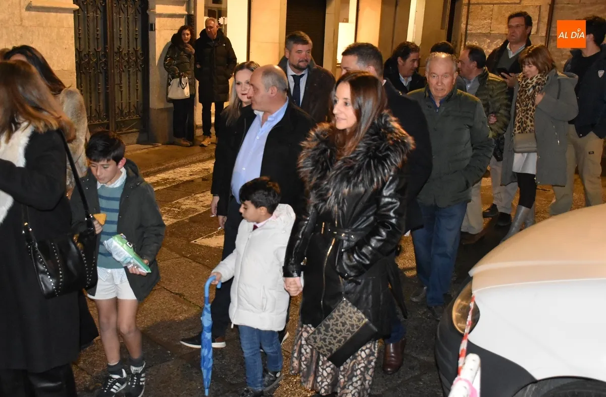 Foto 5 - La Familia De la Puerta triunfa con caballo incluido sobre el escenario del Teatro Nuevo