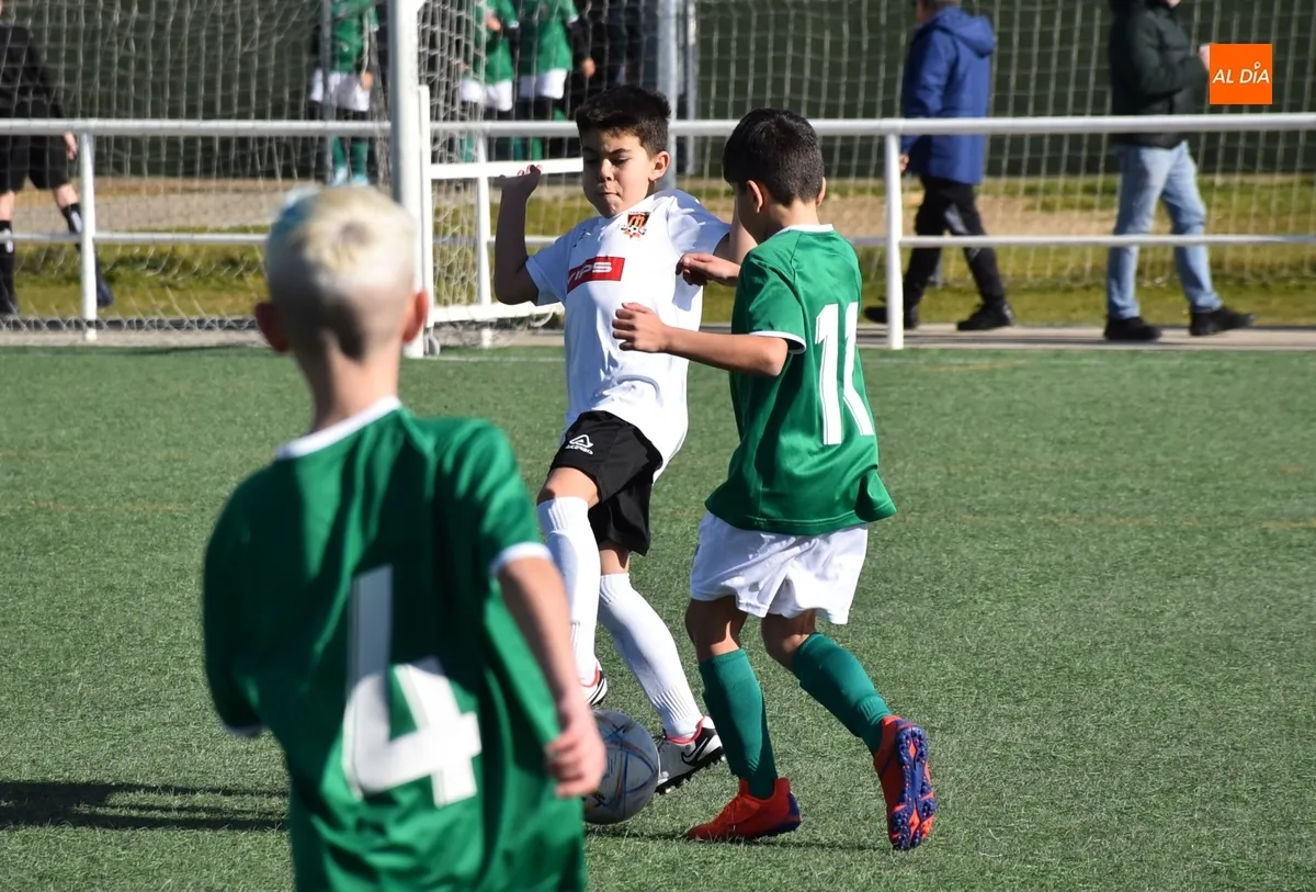 Foto 7 - #M [7-9 FEB] El Ciudad Rodrigo saca dos victorias en su triple choque ante Villares de la Reina