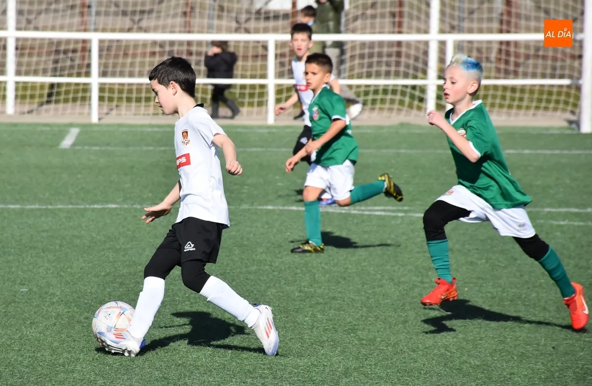 Foto 8 - #M [7-9 FEB] El Ciudad Rodrigo saca dos victorias en su triple choque ante Villares de la Reina