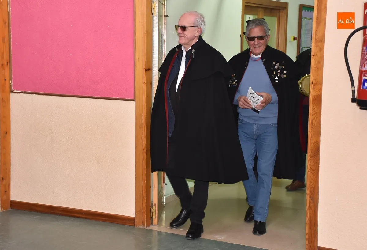 Foto 5 - El Colegio Mir&oacute;briga calienta motores para el Carnaval con la visita de la Rondalla
