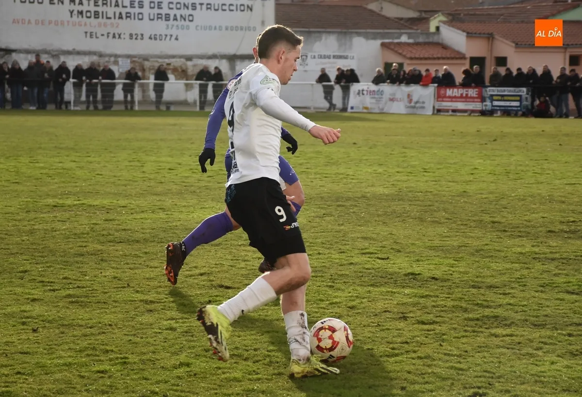 Foto 11 - Un doblete de Alberto Garc&iacute;a da al Ciudad Rodrigo una esperanzadora 1&ordf; victoria en 2025