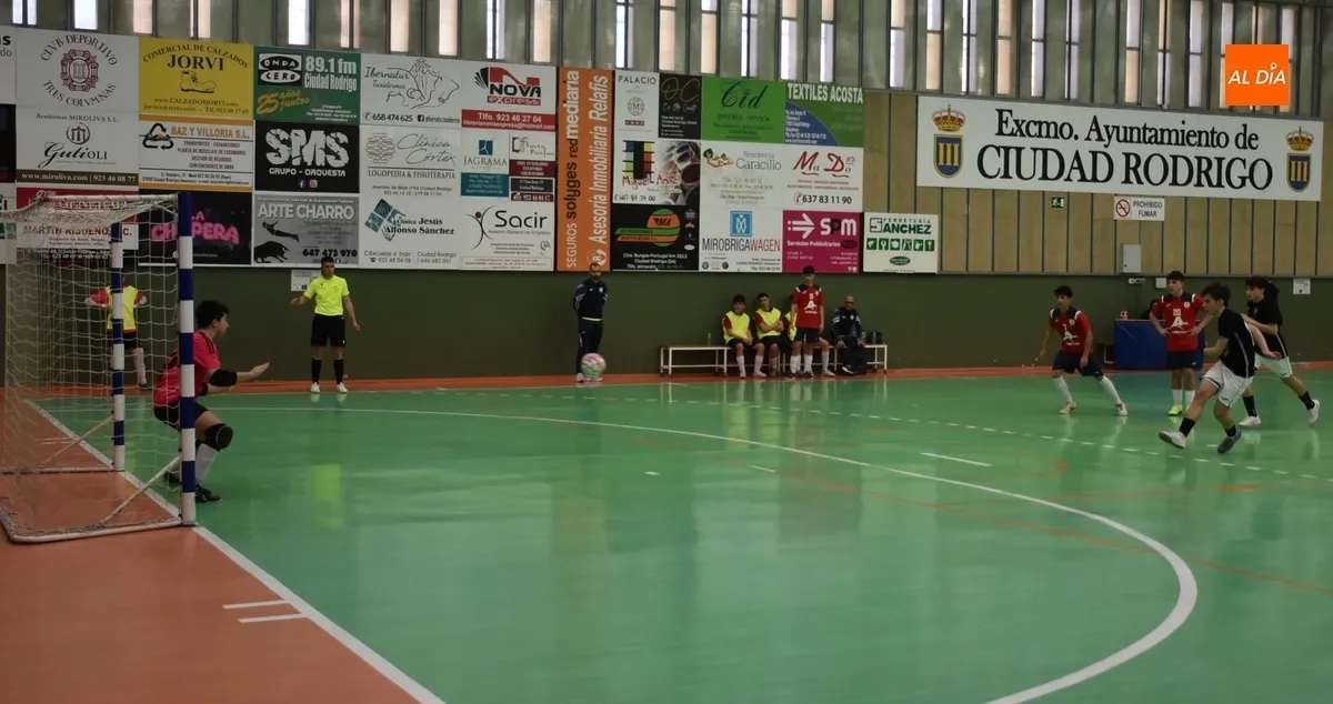 Foto 2 - Apote&oacute;sica victoria del III Cadete ante Tierno marcando el gol decisivo a menos de 2&rdquo; para el final