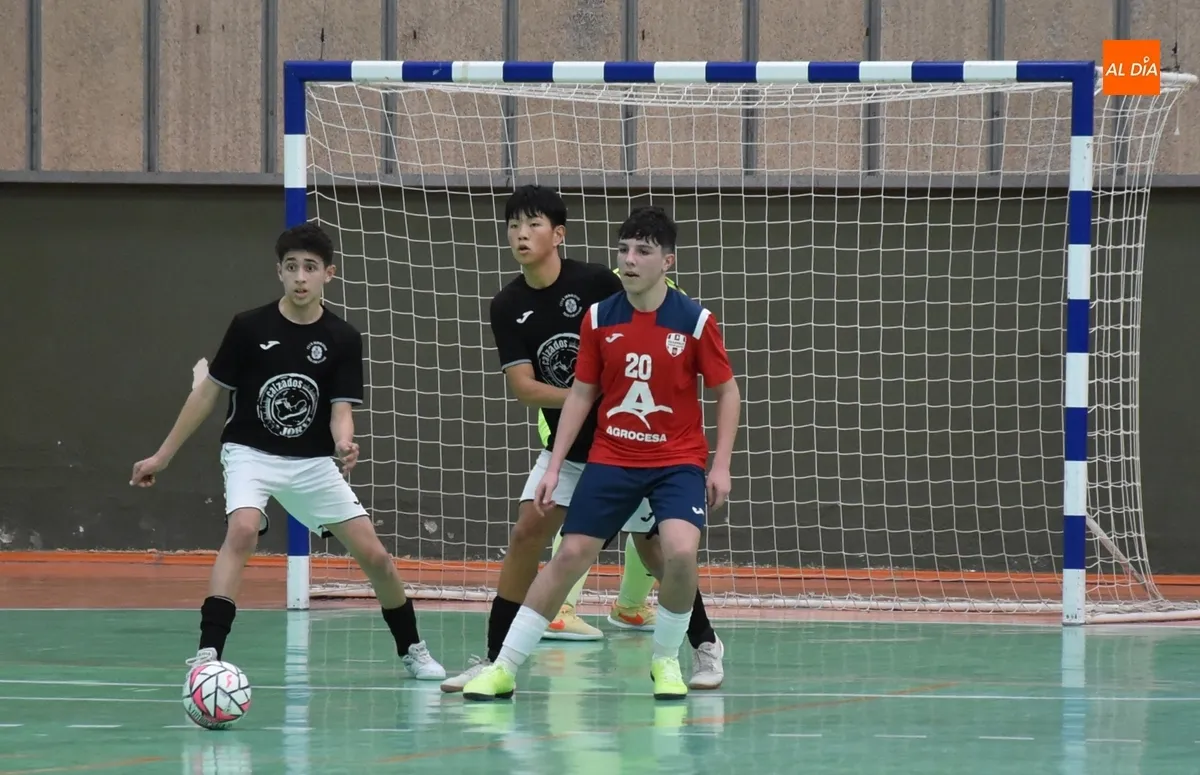 Foto 7 - Apote&oacute;sica victoria del III Cadete ante Tierno marcando el gol decisivo a menos de 2&rdquo; para el final
