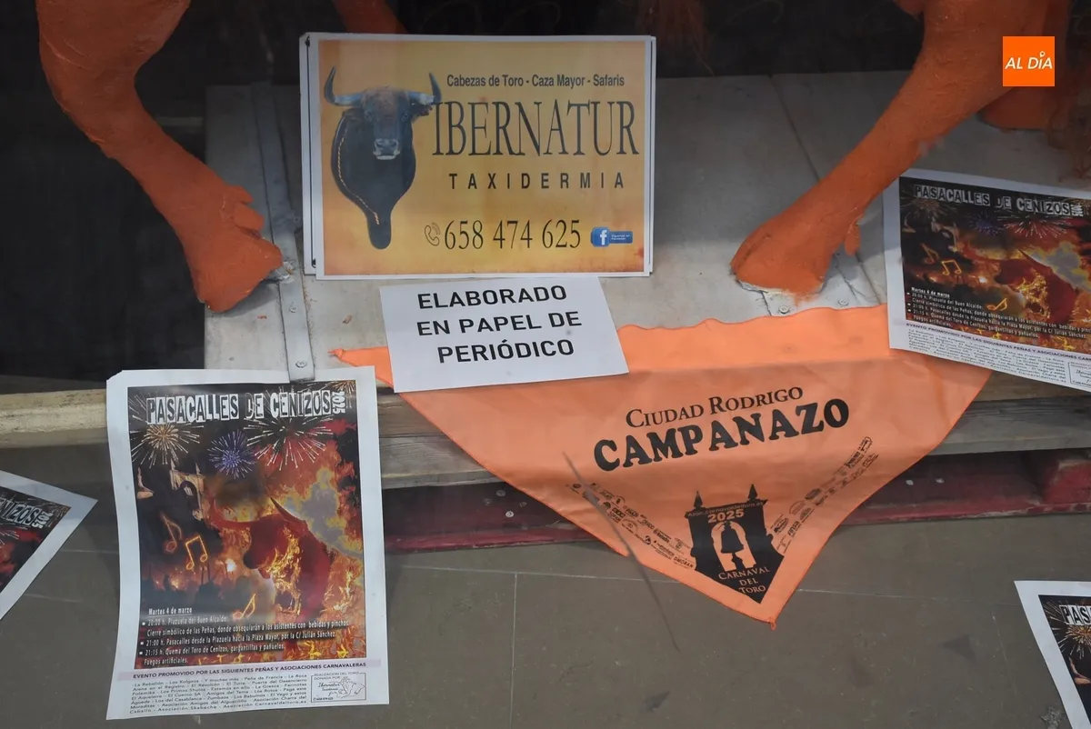 Foto 2 - El &uacute;ltimo toro del Carnaval ya est&aacute; preparado