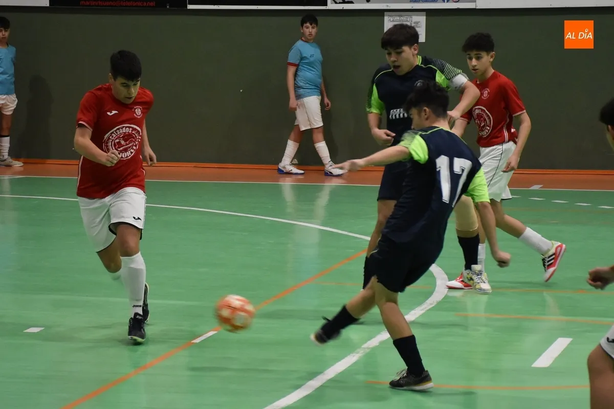 Foto 2 - El III Juvenil empata a 2&rdquo; para el final su duelo fraticida de los Juegos Escolares ante el III Cadete