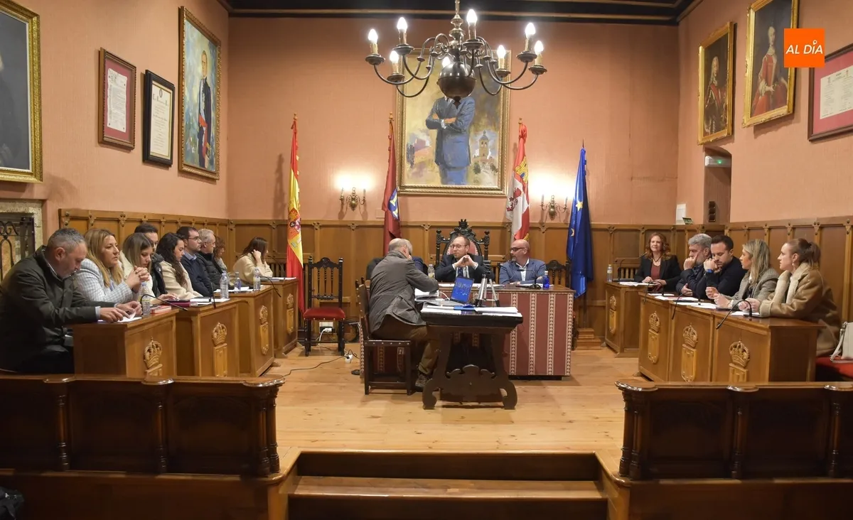 Foto 5 - Aprobada la Ordenanza que proh&iacute;be a los patinetes el&eacute;ctricos circular por aceras, parques y alamedas