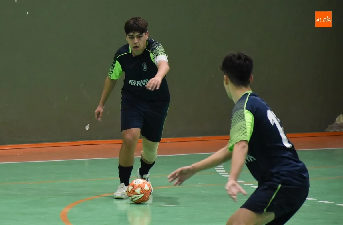 Foto 11 - El III Juvenil empata a 2&rdquo; para el final su duelo fraticida de los Juegos Escolares ante el III Cadete