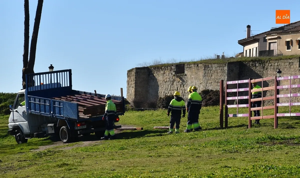 Foto 2 - Retomada la colocaci&oacute;n de agujas para los encierros urbanos del Carnaval