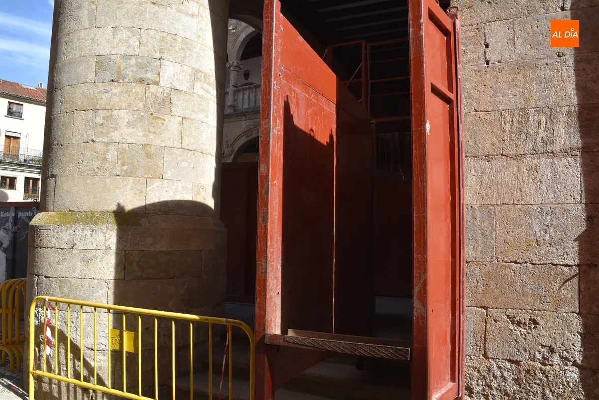 Foto 5 - Desplegado el callej&oacute;n del coso taurino