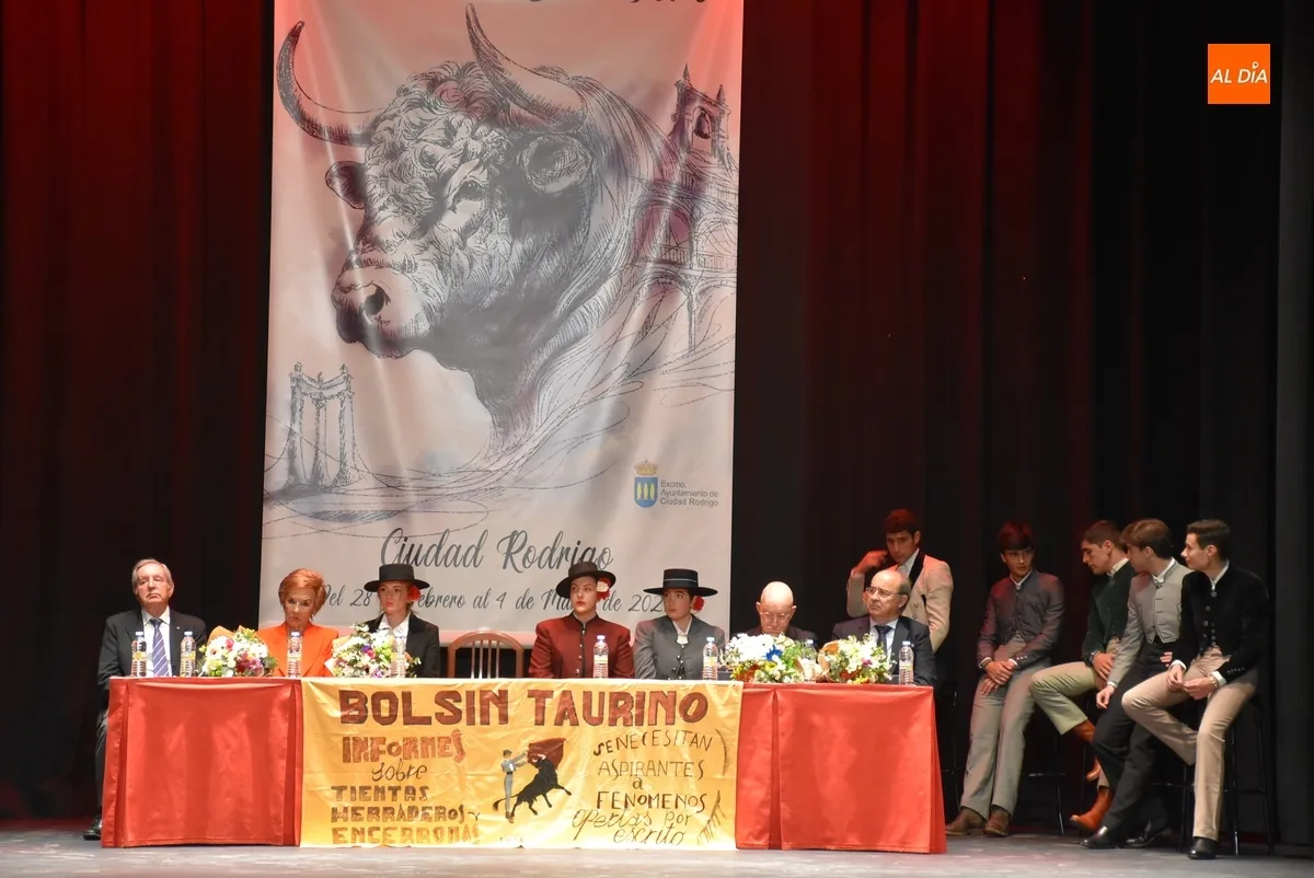 Foto 3 - El pregonero m&aacute;s joven del Bols&iacute;n, Gonzalo Bienvenida, relata la &ldquo;historia torera&rdquo; de su familia