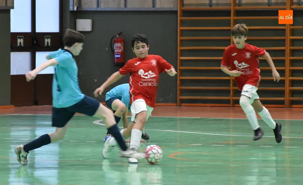 Foto 4 - El III Infantil confirma su candidatura al t&iacute;tulo con un partido magistral en el duelo entre 2&ordm; y 3&ordm;