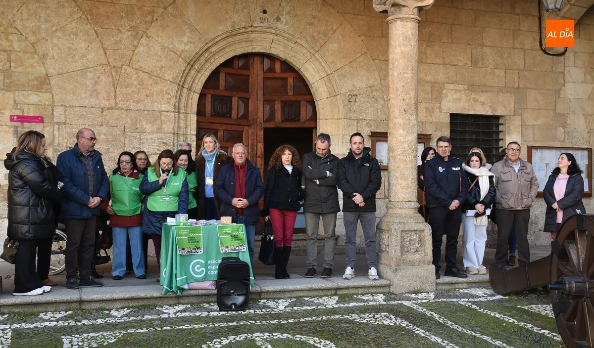 Foto 2 - La AECC sale a la calle a conmemorar el D&iacute;a Mundial contra el C&aacute;ncer