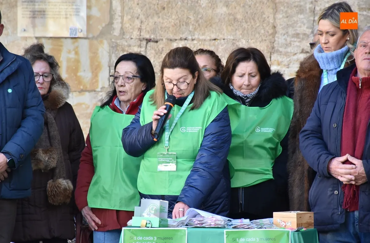 Foto 6 - La AECC sale a la calle a conmemorar el D&iacute;a Mundial contra el C&aacute;ncer