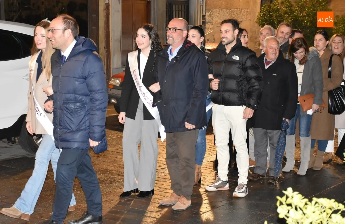 Foto 4 - Arrabal y dos Cupidos visitan una presentaci&oacute;n de las Coplas en la que se anunci&oacute; el 'Toro de Iberdrola'