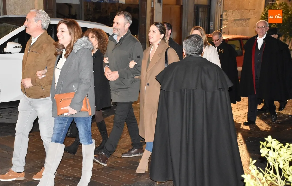 Foto 6 - Arrabal y dos Cupidos visitan una presentaci&oacute;n de las Coplas en la que se anunci&oacute; el 'Toro de Iberdrola'