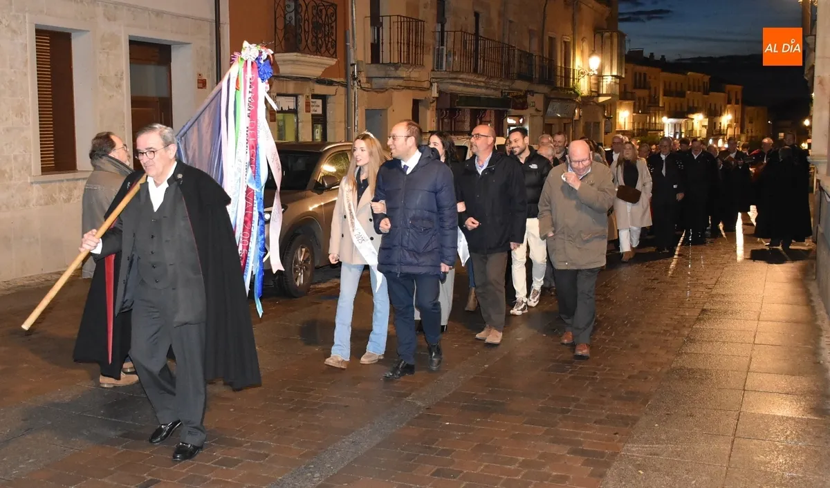 Foto 8 - Arrabal y dos Cupidos visitan una presentaci&oacute;n de las Coplas en la que se anunci&oacute; el 'Toro de Iberdrola'