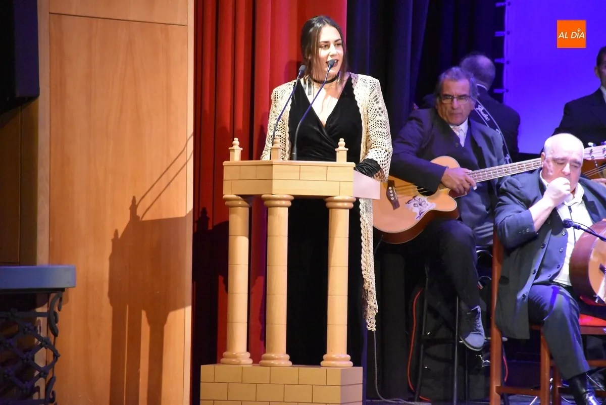 Foto 2 - Redondeado el homenaje al hist&oacute;rico montador de tablaos Seraf&iacute;n Bernal