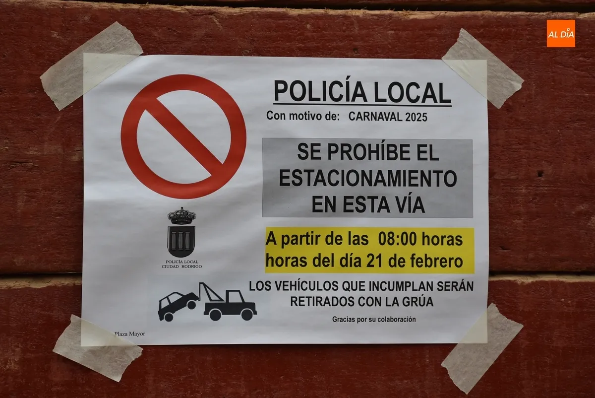 Foto 2 - Desde este viernes estar&aacute; prohibido aparcar en la Plaza, donde ya est&aacute; casi ultimado el 1&ordm; tablao