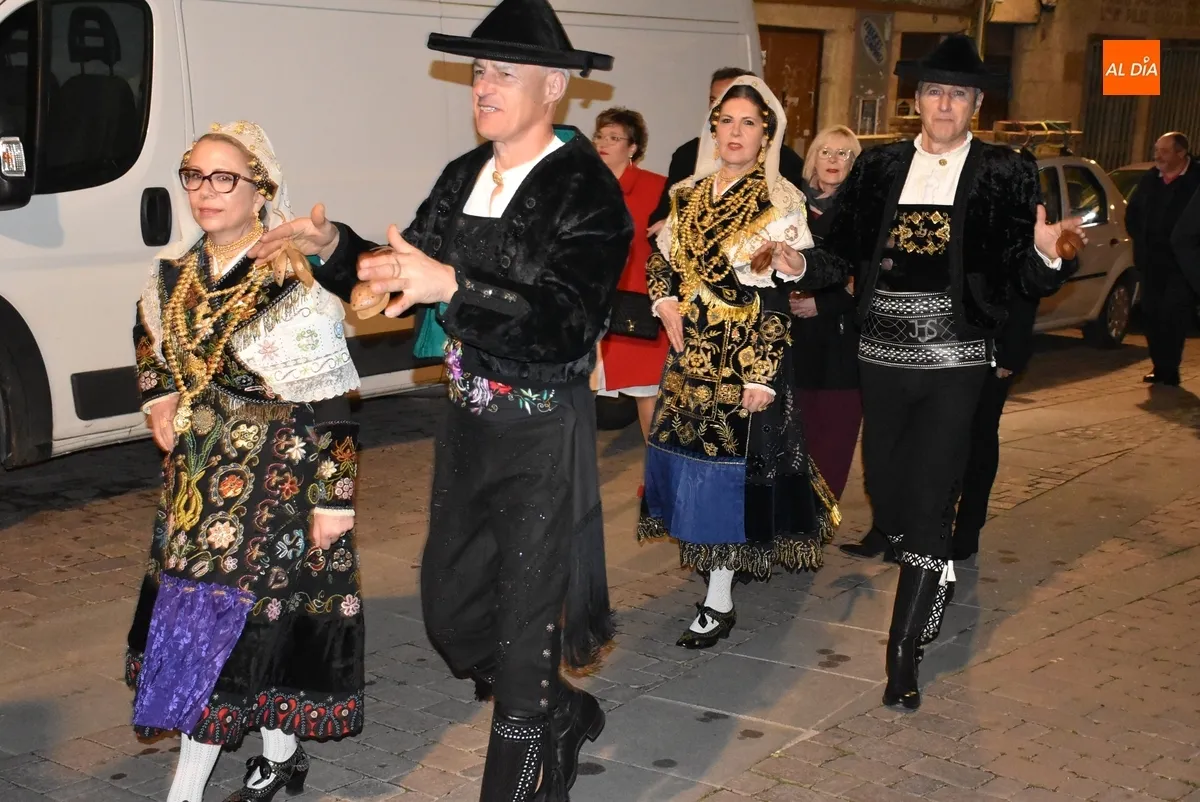 Foto 5 - Domingo L&oacute;pez-Chaves brinda por Ciudad Rodrigo tras su &ldquo;&uacute;ltimo pase&iacute;llo&rdquo; por el rect&aacute;ngulo m&aacute;gico