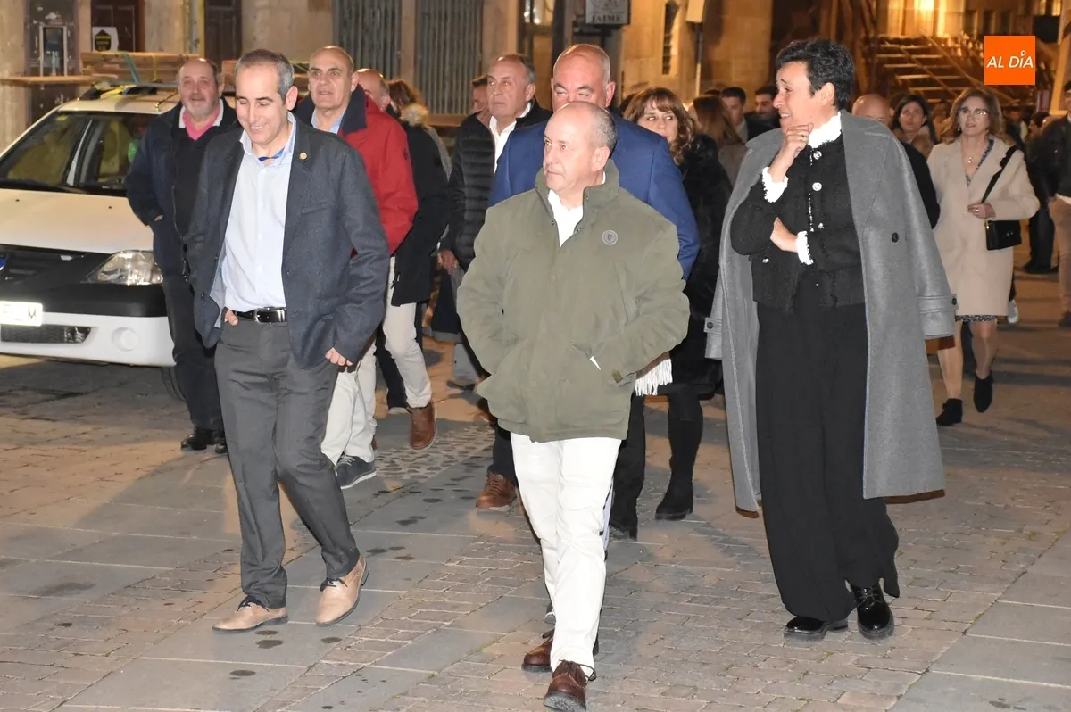 Foto 6 - Domingo L&oacute;pez-Chaves brinda por Ciudad Rodrigo tras su &ldquo;&uacute;ltimo pase&iacute;llo&rdquo; por el rect&aacute;ngulo m&aacute;gico