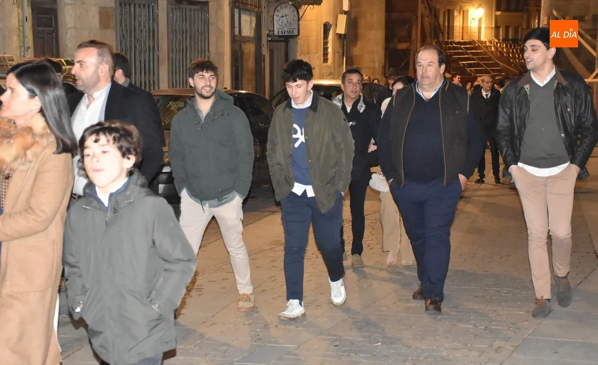 Foto 8 - Domingo L&oacute;pez-Chaves brinda por Ciudad Rodrigo tras su &ldquo;&uacute;ltimo pase&iacute;llo&rdquo; por el rect&aacute;ngulo m&aacute;gico