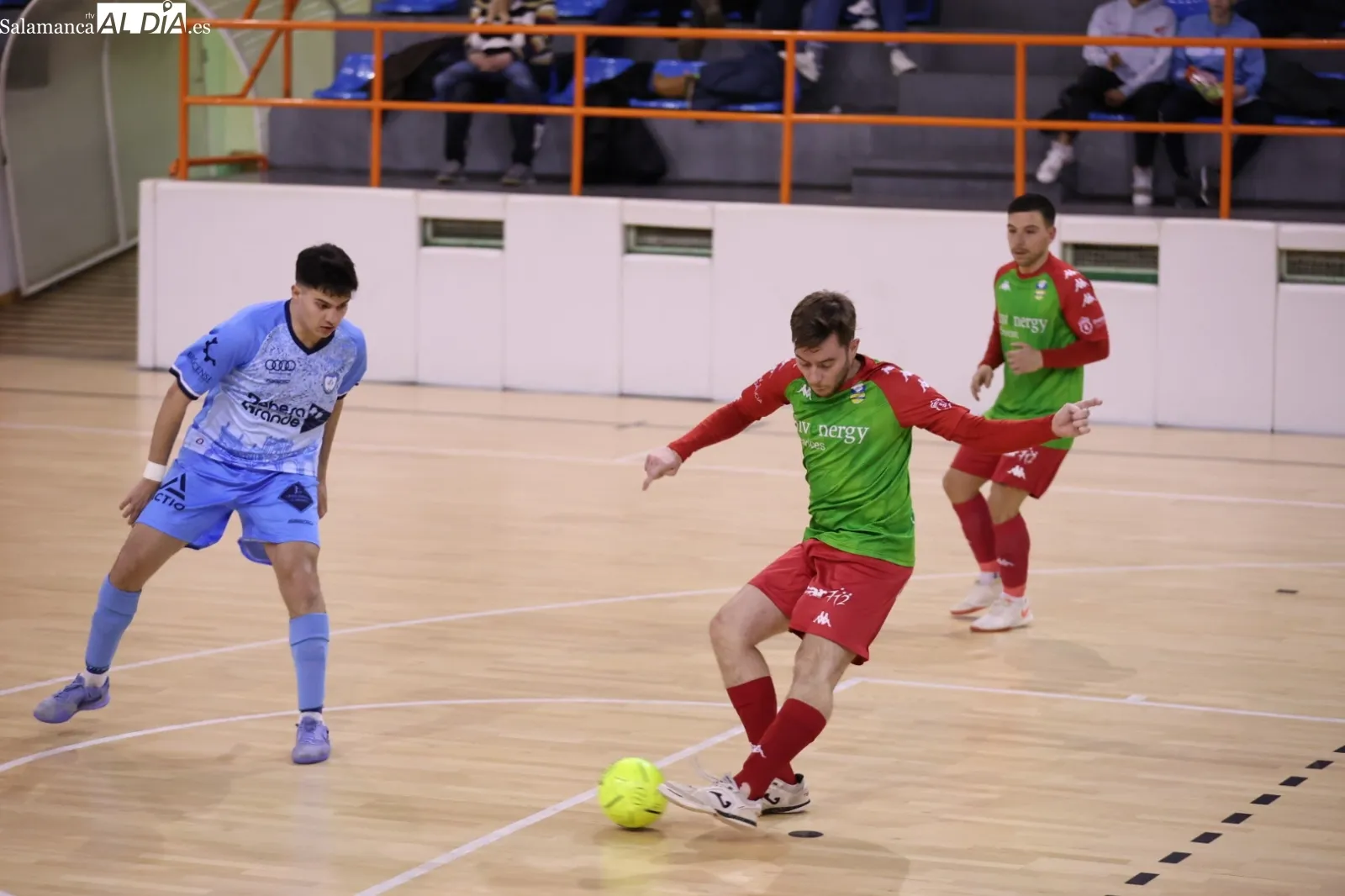 Foto 7 - El Salamanca FS golea al O Esteo (10-5)